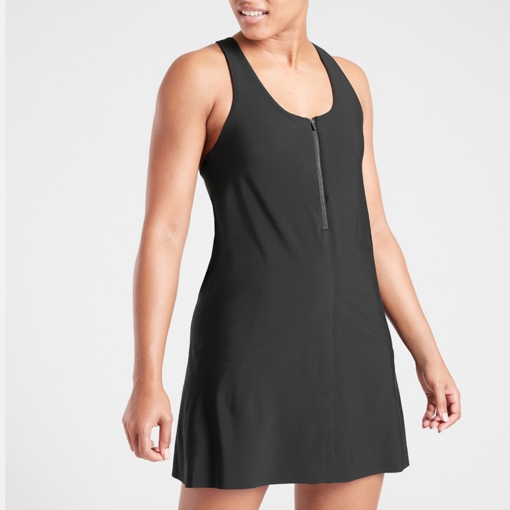 ATHLETA WORKOUT DRESS SIZE SMALL!